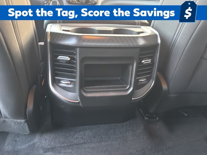 Ram 1500 Vehicle Full-screen Gallery Image 17