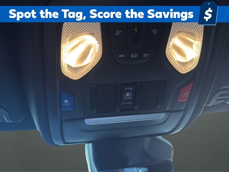 Ram 1500 Vehicle Full-screen Gallery Image 22