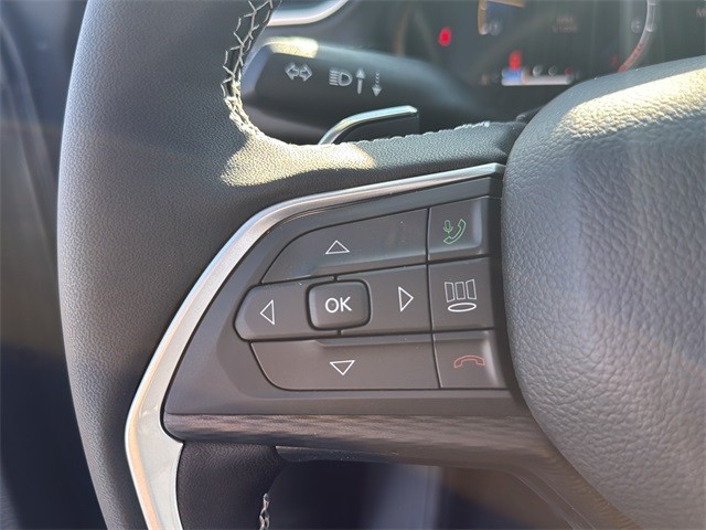 Jeep Grand Cherokee Vehicle Full-screen Gallery Image 9