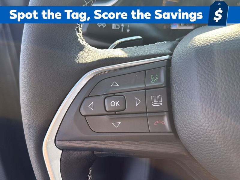 Jeep Grand Cherokee Vehicle Full-screen Gallery Image 9