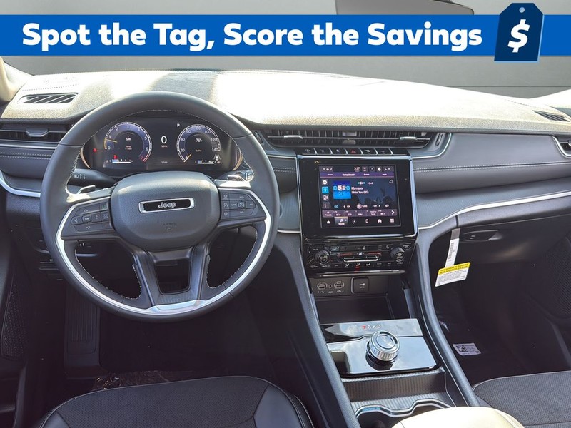 Jeep Grand Cherokee Vehicle Full-screen Gallery Image 12