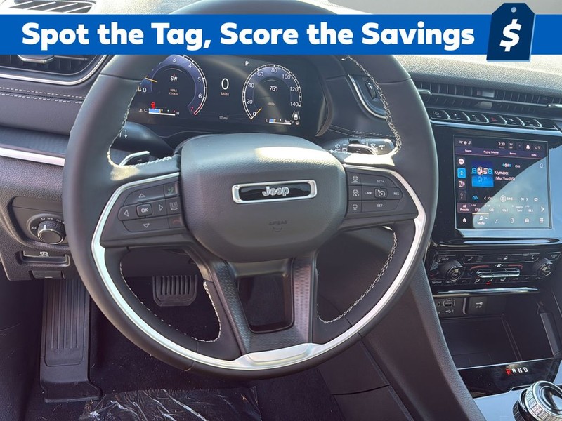 Jeep Grand Cherokee Vehicle Full-screen Gallery Image 27