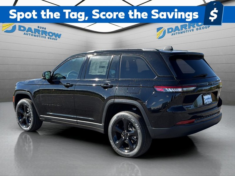 Jeep Grand Cherokee Vehicle Full-screen Gallery Image 3