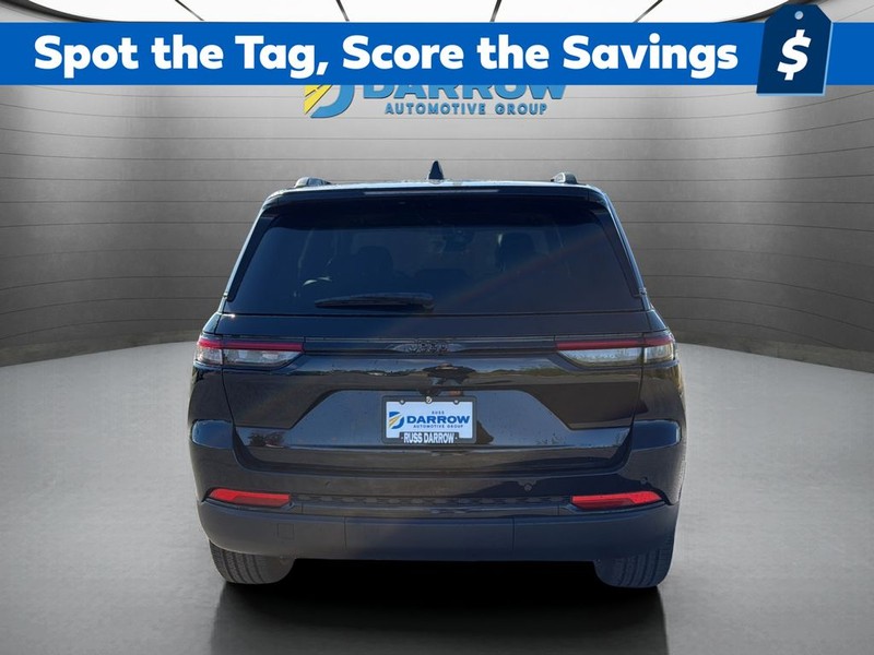 Jeep Grand Cherokee Vehicle Full-screen Gallery Image 4