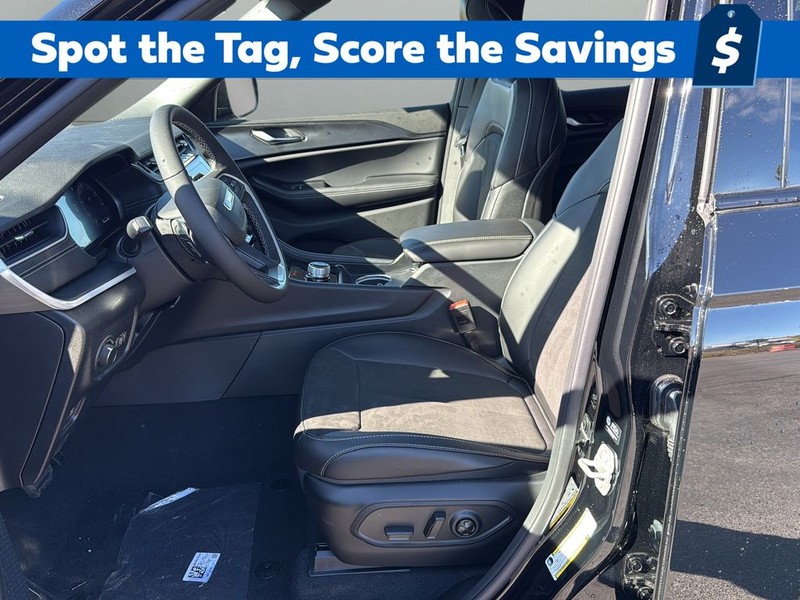 Jeep Grand Cherokee Vehicle Full-screen Gallery Image 10