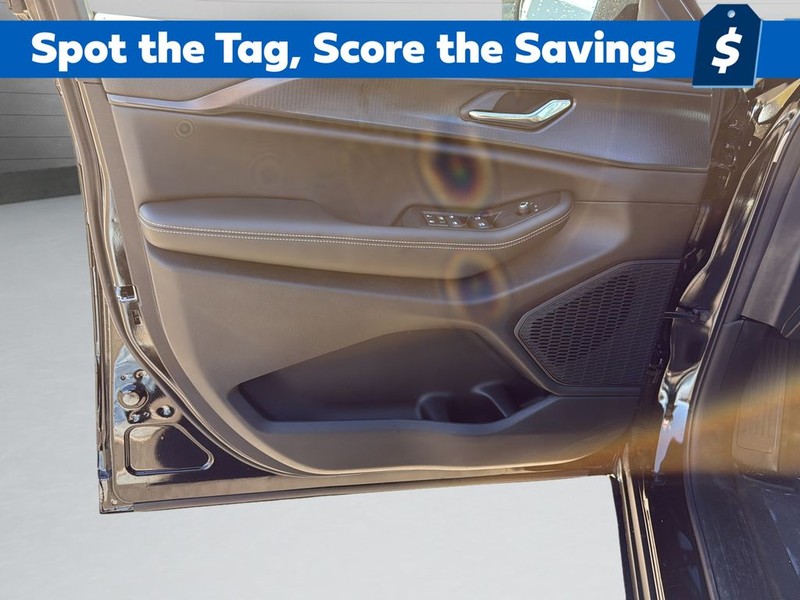 Jeep Grand Cherokee Vehicle Full-screen Gallery Image 11