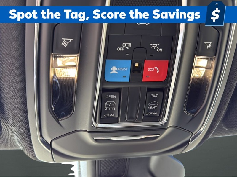 Jeep Grand Cherokee Vehicle Full-screen Gallery Image 24