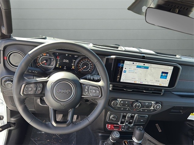 Jeep Wrangler Vehicle Full-screen Gallery Image 12