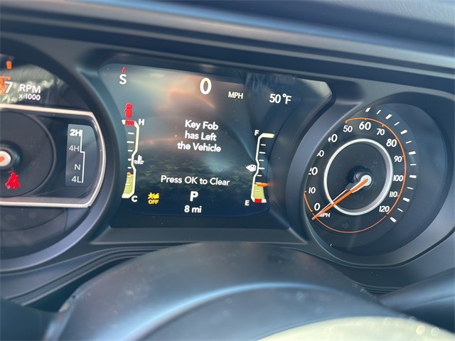 Jeep Wrangler Vehicle Full-screen Gallery Image 13