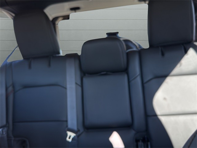 Jeep Wrangler Vehicle Full-screen Gallery Image 27