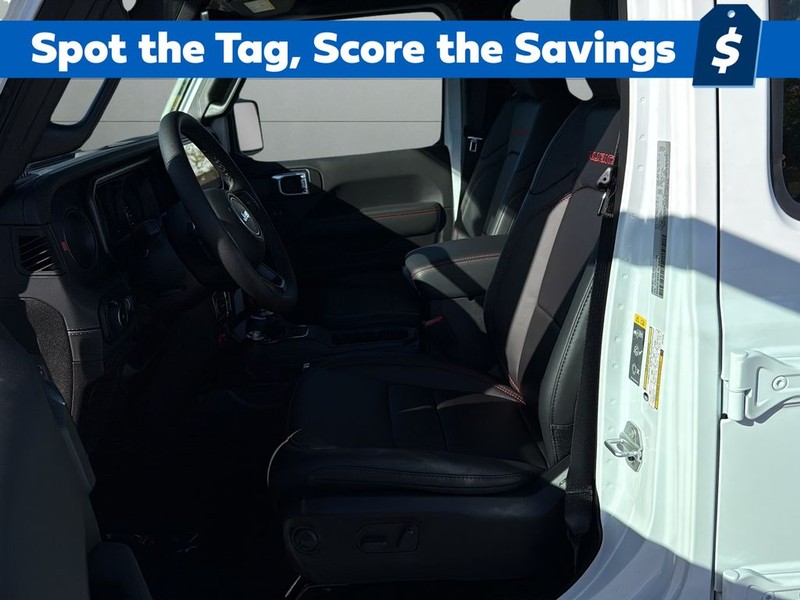 Jeep Wrangler Vehicle Full-screen Gallery Image 10