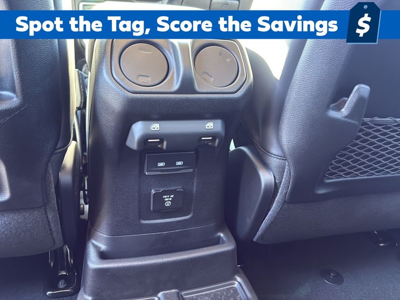 Jeep Wrangler Vehicle Full-screen Gallery Image 17