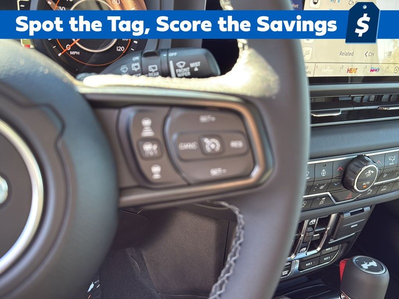 Jeep Wrangler Vehicle Full-screen Gallery Image 18