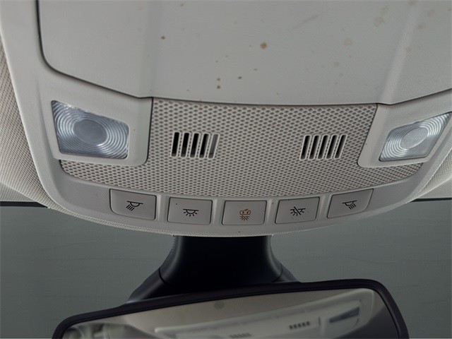 Ford Edge Vehicle Full-screen Gallery Image 22