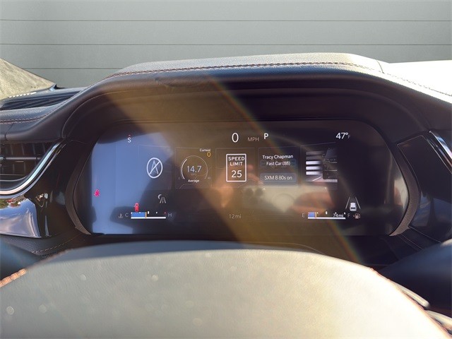 Jeep Grand Cherokee Vehicle Full-screen Gallery Image 13