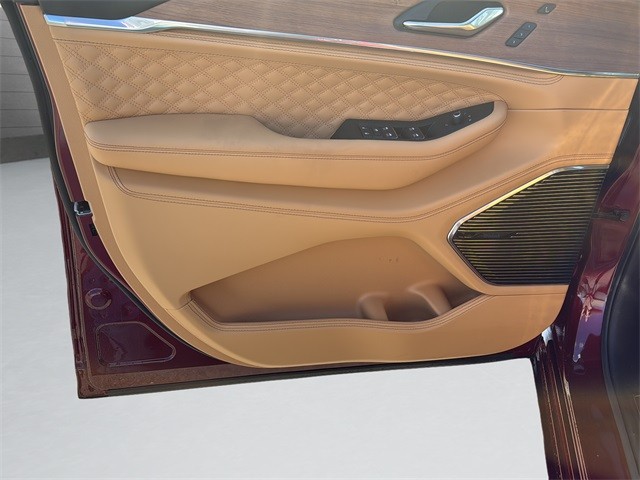 Jeep Grand Cherokee Vehicle Full-screen Gallery Image 11