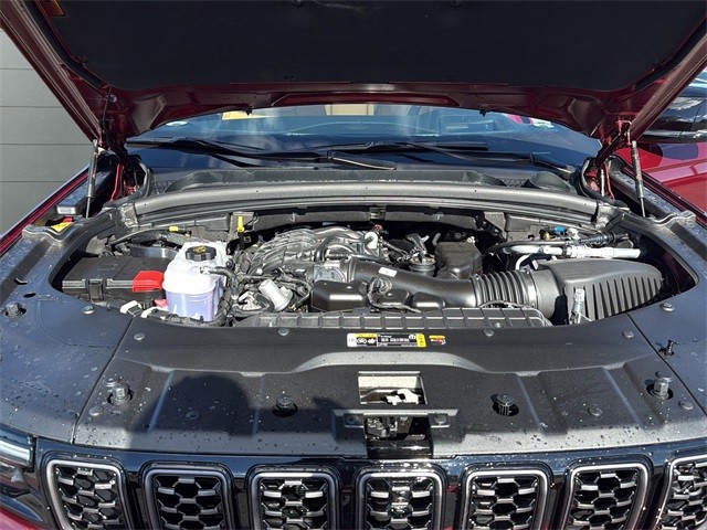 Jeep Grand Cherokee Vehicle Full-screen Gallery Image 20