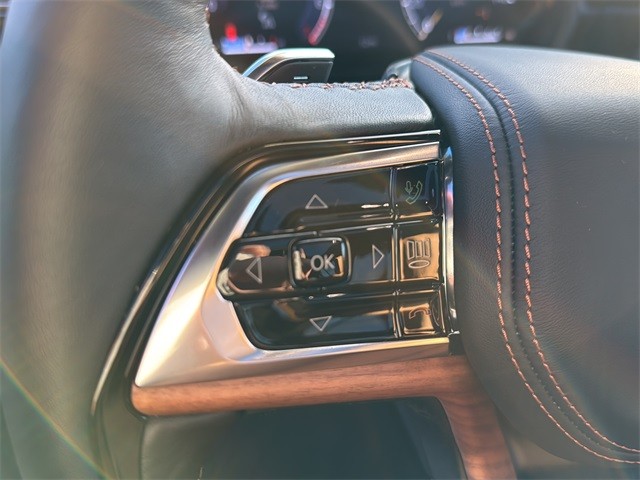 Jeep Grand Cherokee Vehicle Full-screen Gallery Image 9