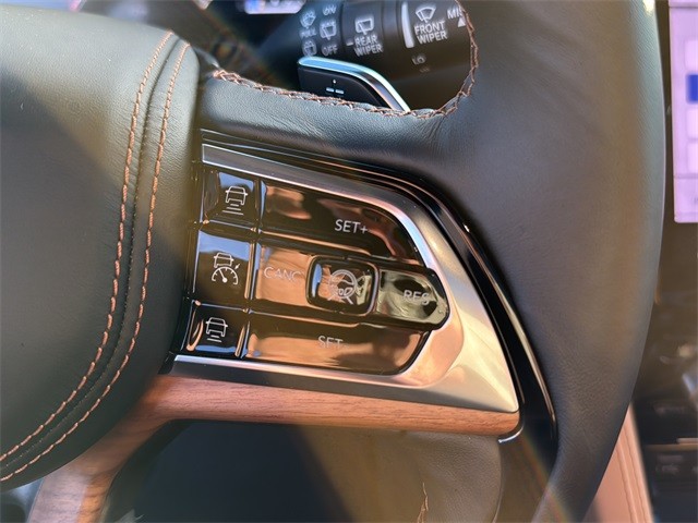 Jeep Grand Cherokee Vehicle Full-screen Gallery Image 19