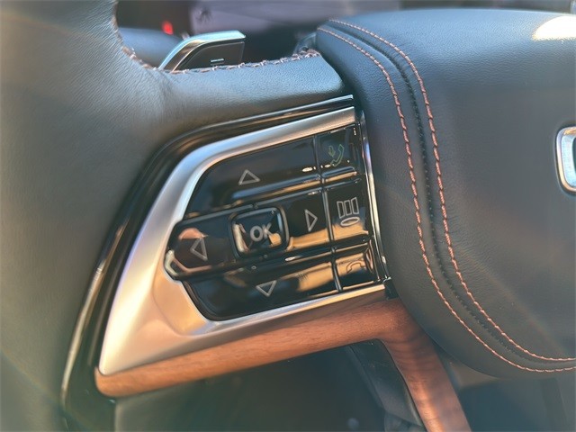 Jeep Grand Cherokee Vehicle Full-screen Gallery Image 9