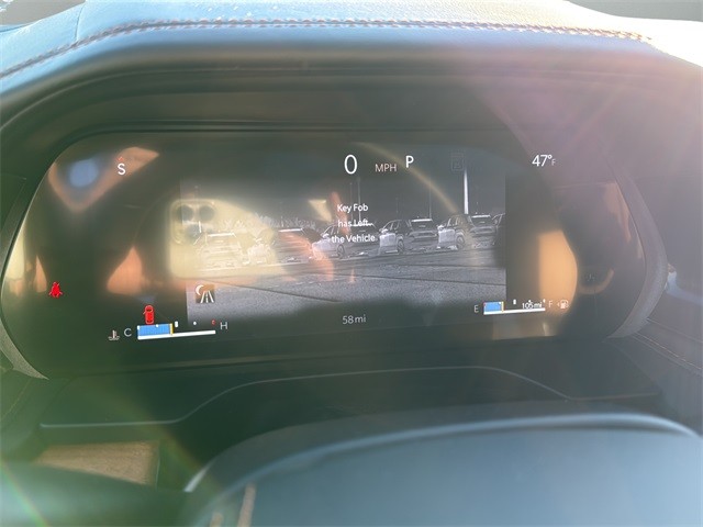 Jeep Grand Cherokee Vehicle Full-screen Gallery Image 13