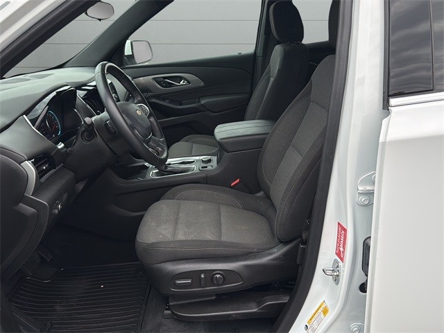 Chevrolet Traverse Vehicle Full-screen Gallery Image 10