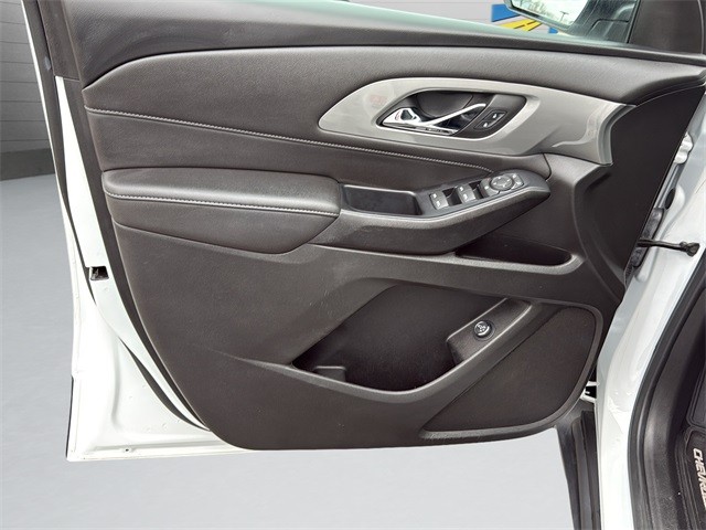 Chevrolet Traverse Vehicle Full-screen Gallery Image 11