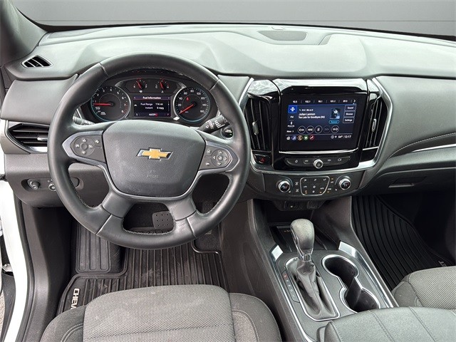 Chevrolet Traverse Vehicle Full-screen Gallery Image 12