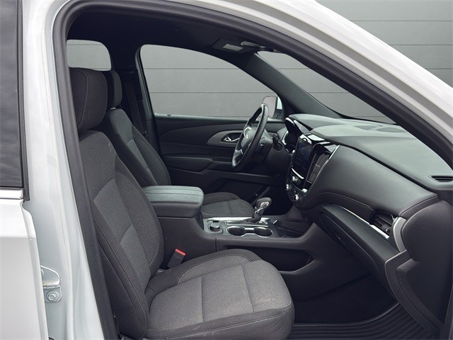 Chevrolet Traverse Vehicle Full-screen Gallery Image 15