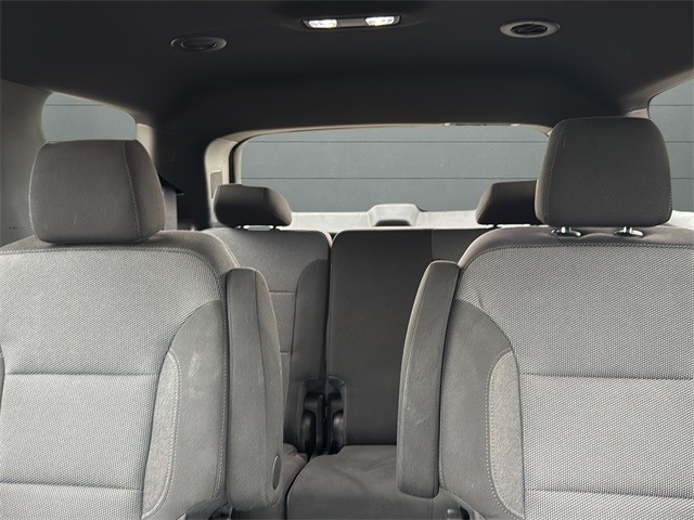 Chevrolet Traverse Vehicle Full-screen Gallery Image 27