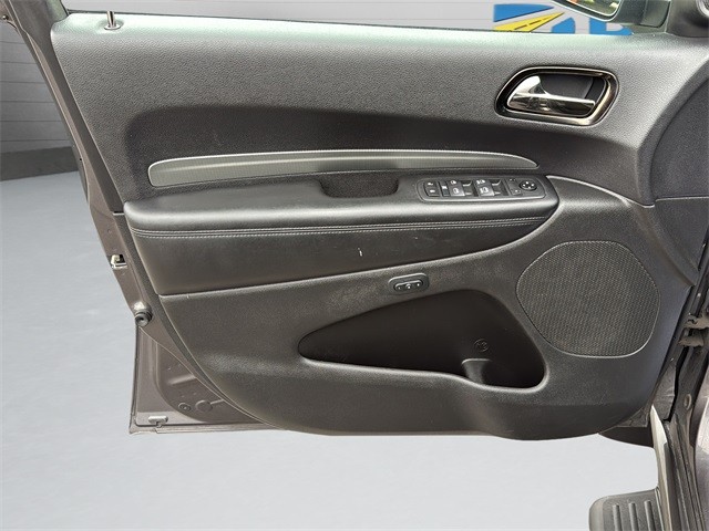 Dodge Durango Vehicle Full-screen Gallery Image 11