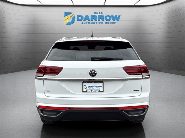 Volkswagen Atlas Cross Sport Vehicle Full-screen Gallery Image 4