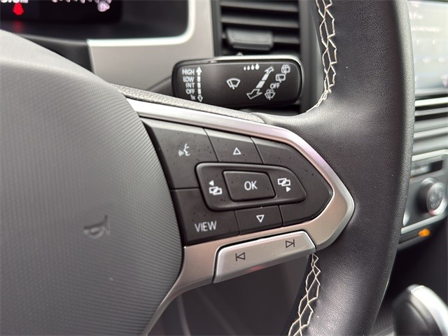 Volkswagen Atlas Cross Sport Vehicle Full-screen Gallery Image 18