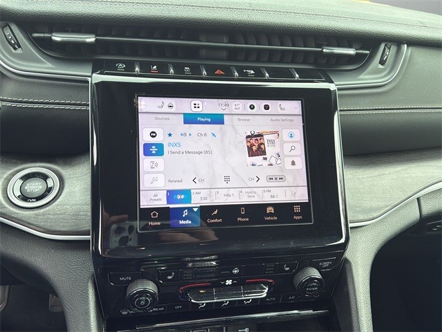 Jeep Grand Cherokee L Vehicle Full-screen Gallery Image 21