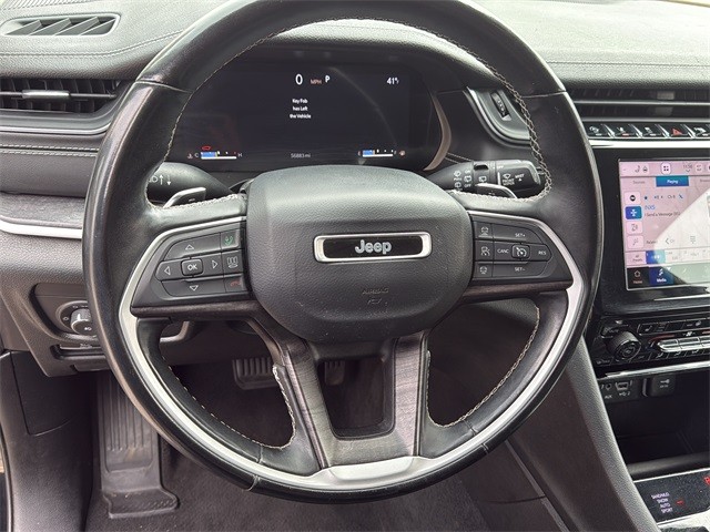 Jeep Grand Cherokee L Vehicle Full-screen Gallery Image 26