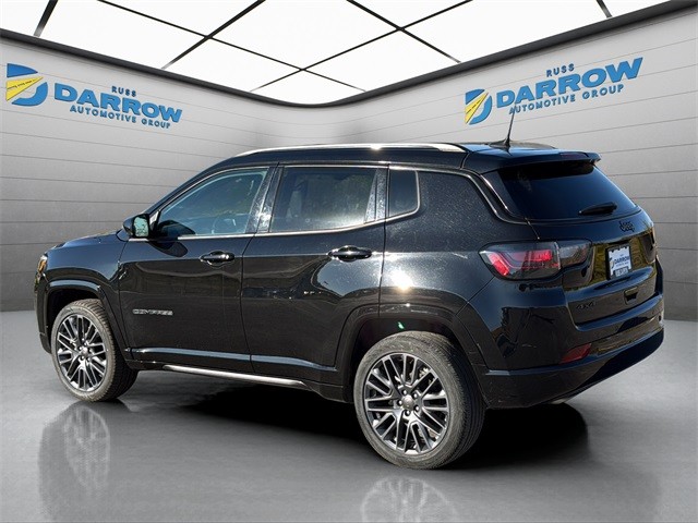 Jeep Compass Vehicle Full-screen Gallery Image 3