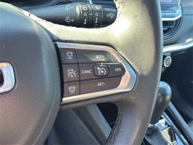 Jeep Compass Vehicle Full-screen Gallery Image 19