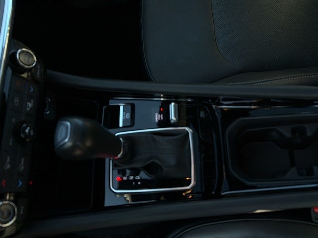 Jeep Compass Vehicle Full-screen Gallery Image 21