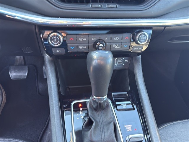 Jeep Compass Vehicle Full-screen Gallery Image 22