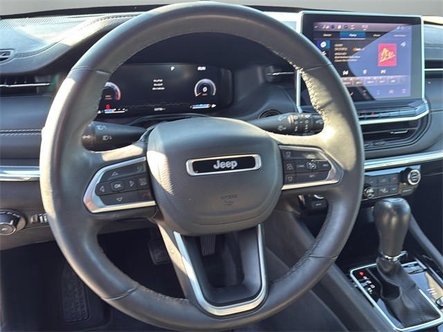 Jeep Compass Vehicle Full-screen Gallery Image 28