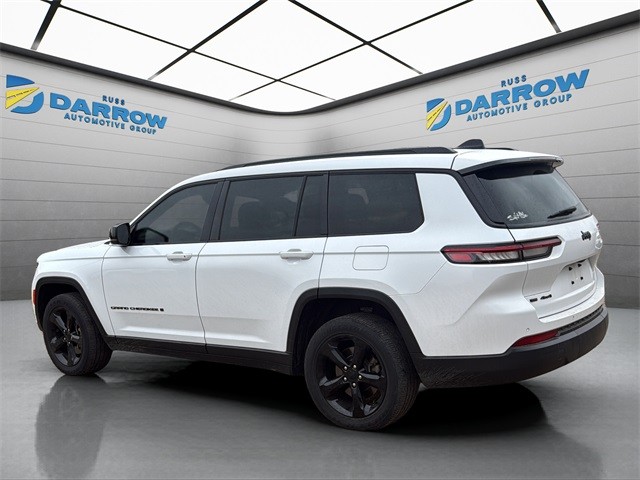 Jeep Grand Cherokee L Vehicle Full-screen Gallery Image 3