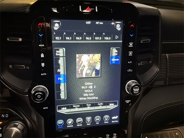 Ram 1500 Vehicle Full-screen Gallery Image 20