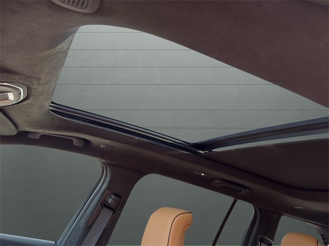 Jeep Grand Cherokee Vehicle Full-screen Gallery Image 16