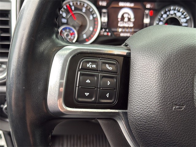 Ram 3500 Vehicle Full-screen Gallery Image 09