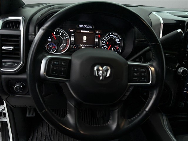 Ram 3500 Vehicle Full-screen Gallery Image 24