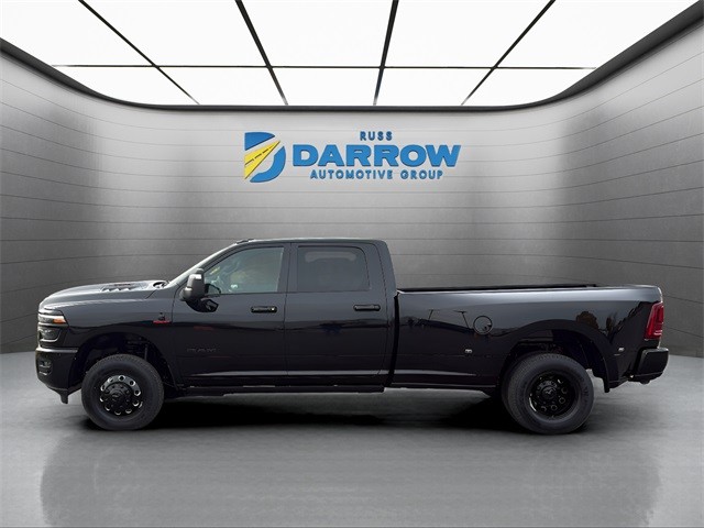 Ram 3500 Vehicle Full-screen Gallery Image 2