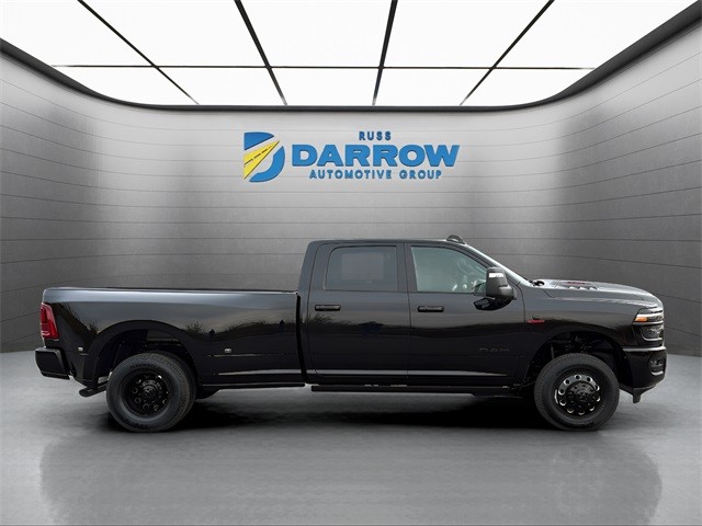Ram 3500 Vehicle Full-screen Gallery Image 6