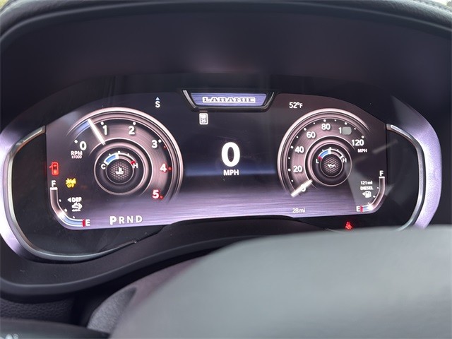 Ram 3500 Vehicle Full-screen Gallery Image 13