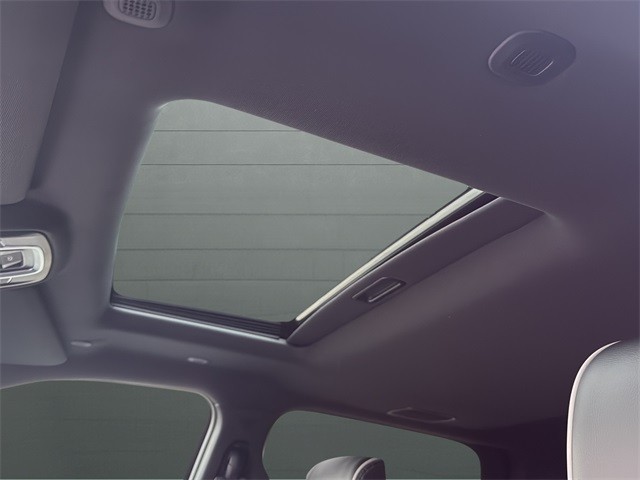 Ram 3500 Vehicle Full-screen Gallery Image 16