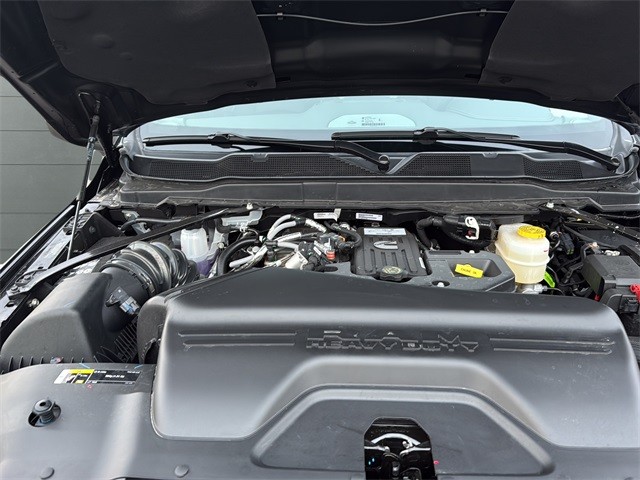 Ram 3500 Vehicle Full-screen Gallery Image 20